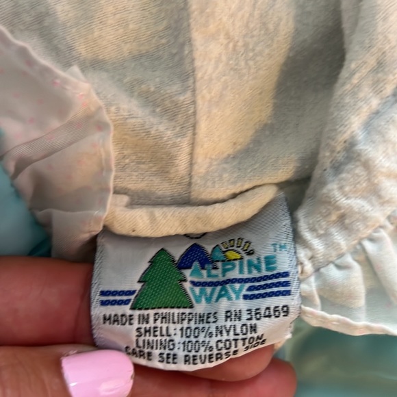 8/$16 alpine way size 4T lined windbreaker - Picture 2 of 4